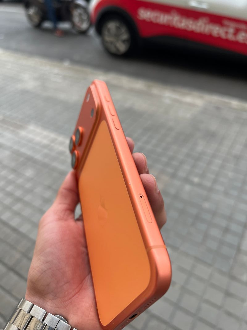 iPhone 17 pro max 256gb seminuevo afbeelding 3