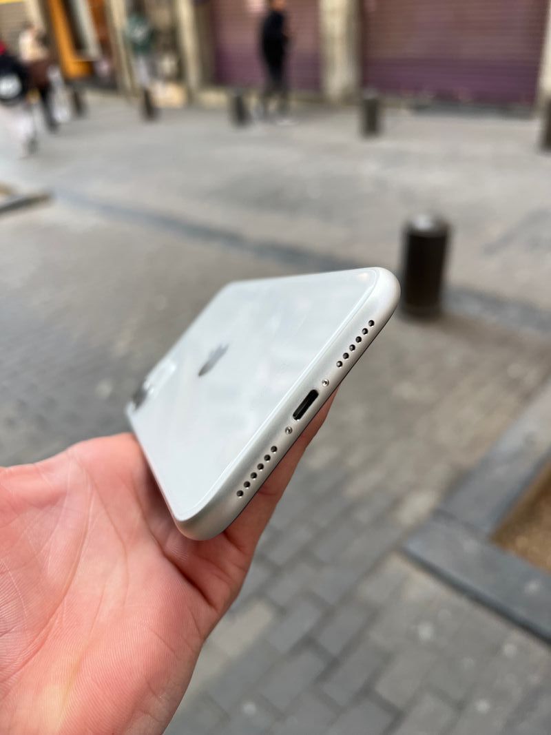 iPhone 11 128gb seminuevo afbeelding 5