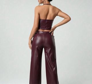 Conjunto cuero granate dos piezas