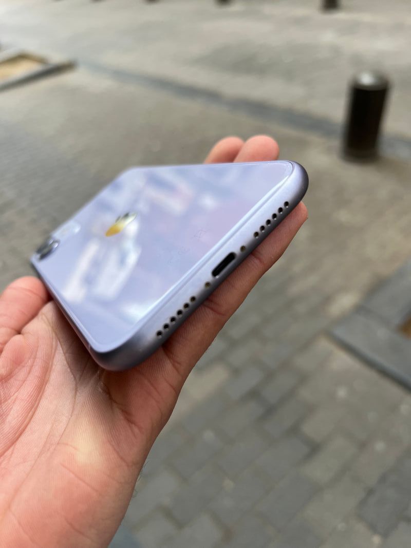 iPhone 11 128gb seminuevo afbeelding 5
