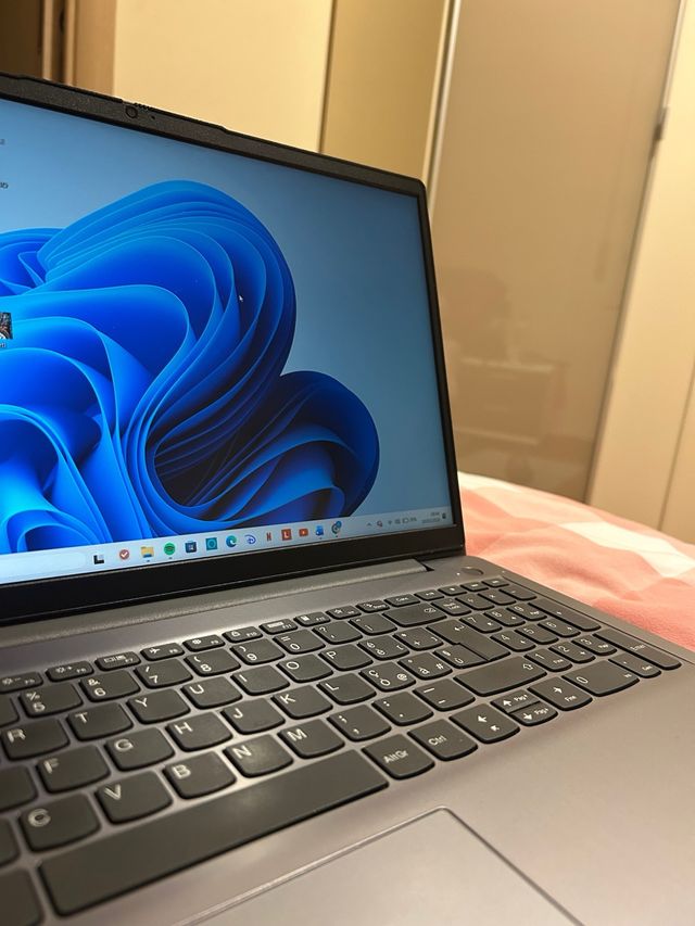 Lenovo IdeaPad 3 15 i7 16GB RAM