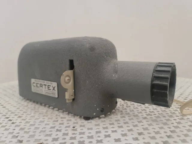 Proyector Certes 24x36