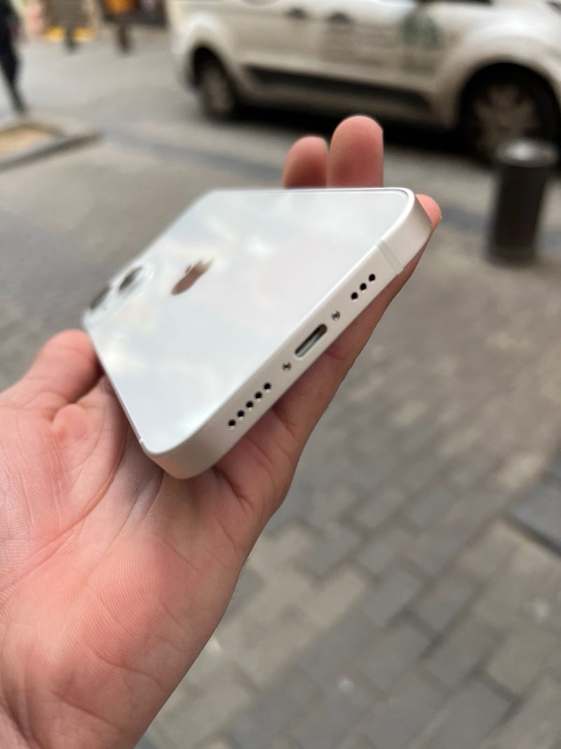 iPhone 13 128gb seminuevo afbeelding 4