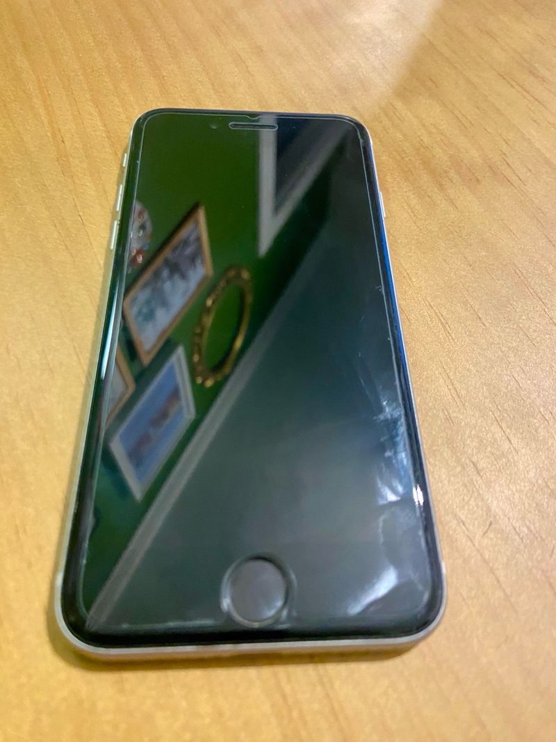 iPhone SE 64GB