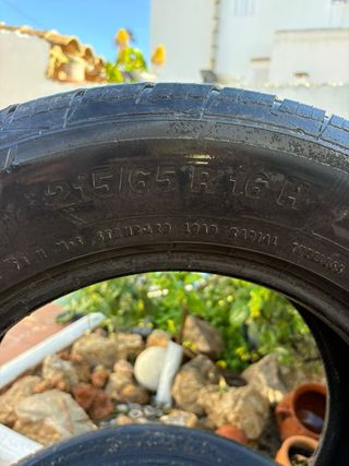 Neumáticos Continental 215/65 R 16 H  6 mm on tyre
