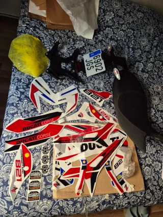 Pegatinas Ducati Hypermotard 821