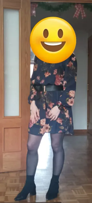 Vestido estampado floral. Con una sola puesta.