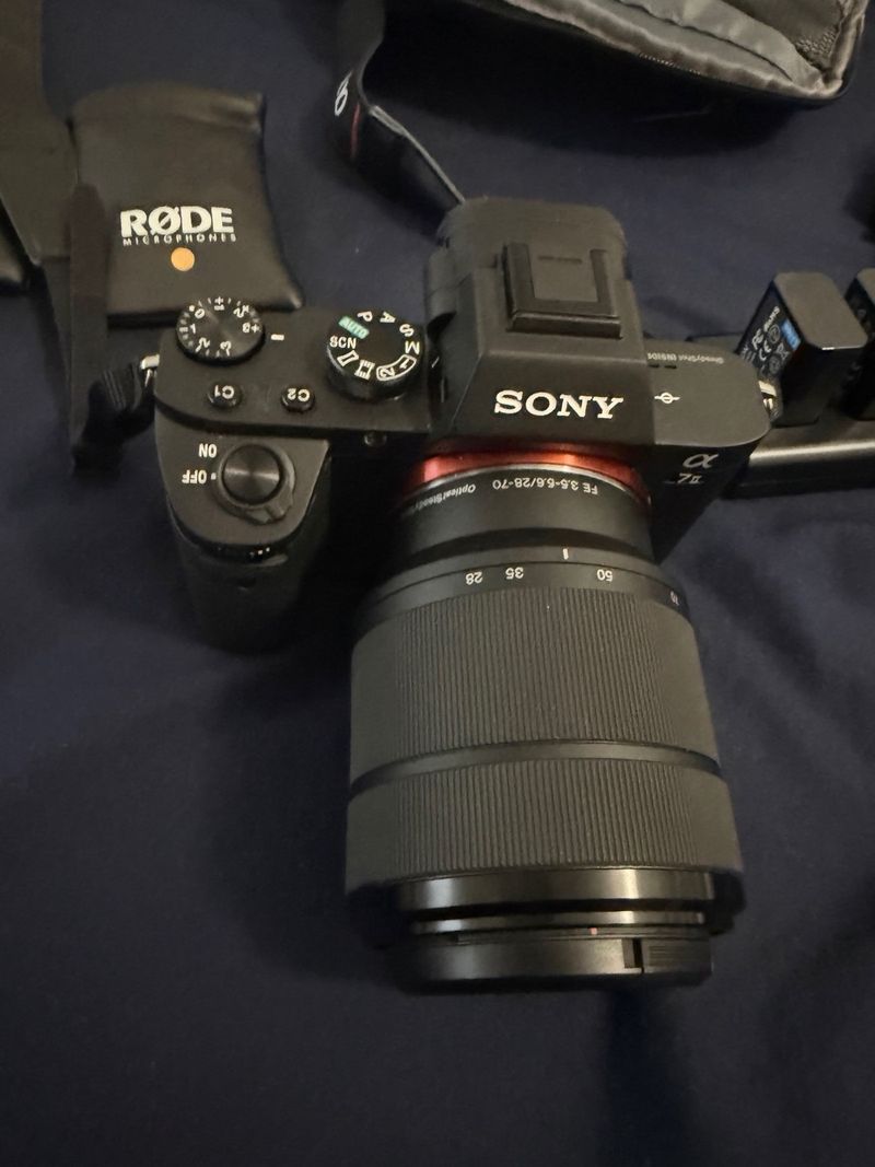 Sony Alpha II Cámara + Lentes + Micrófonos afbeelding 2
