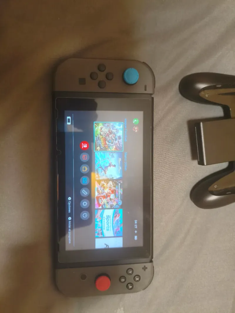 Nintendo Switch Completo con Accesorios afbeelding 2