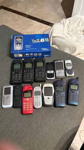 Lote de teléfonos Nokia y otras marcas