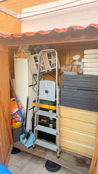 Caseta de madera 173x84x175cm