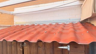 Caseta de madera 173x84x175cm