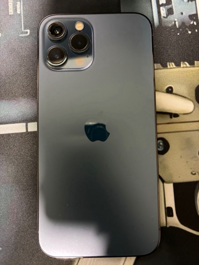 iPhone 12 Pro Max afbeelding 2