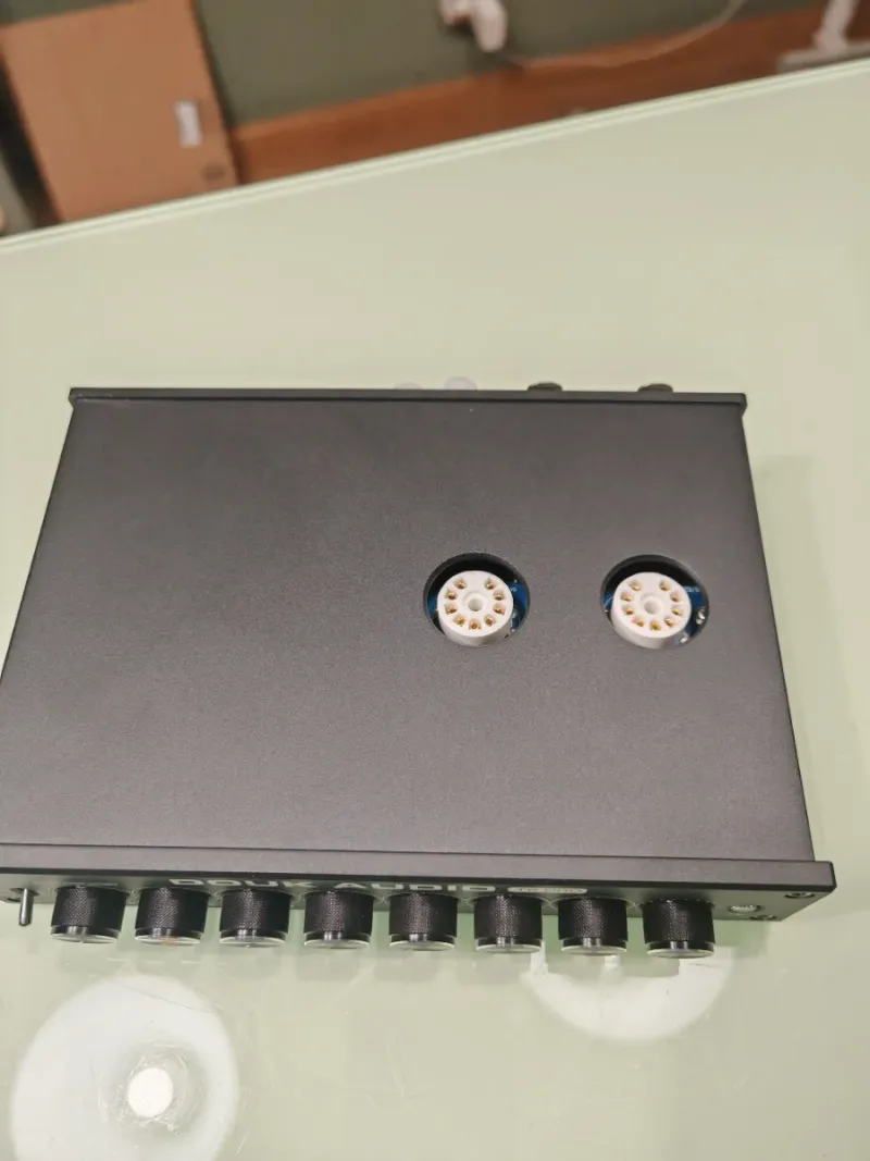 Douk Audio T8 PRO con Siemens E88CC afbeelding 4