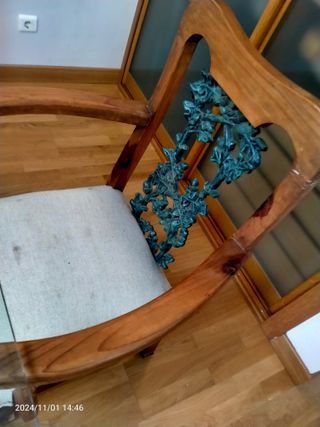 Mesa y Sillas Mexicanas de Madera y Cristal