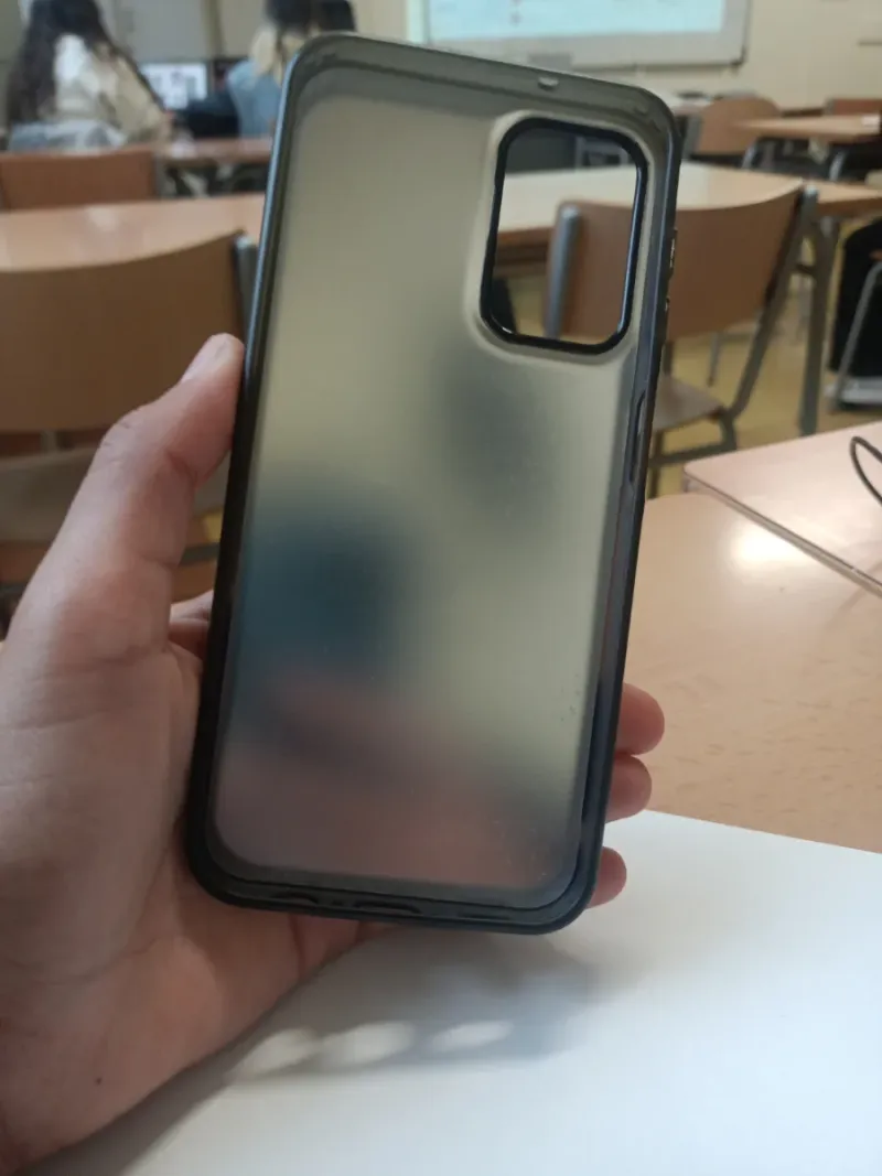 Funda para móvil translúcida