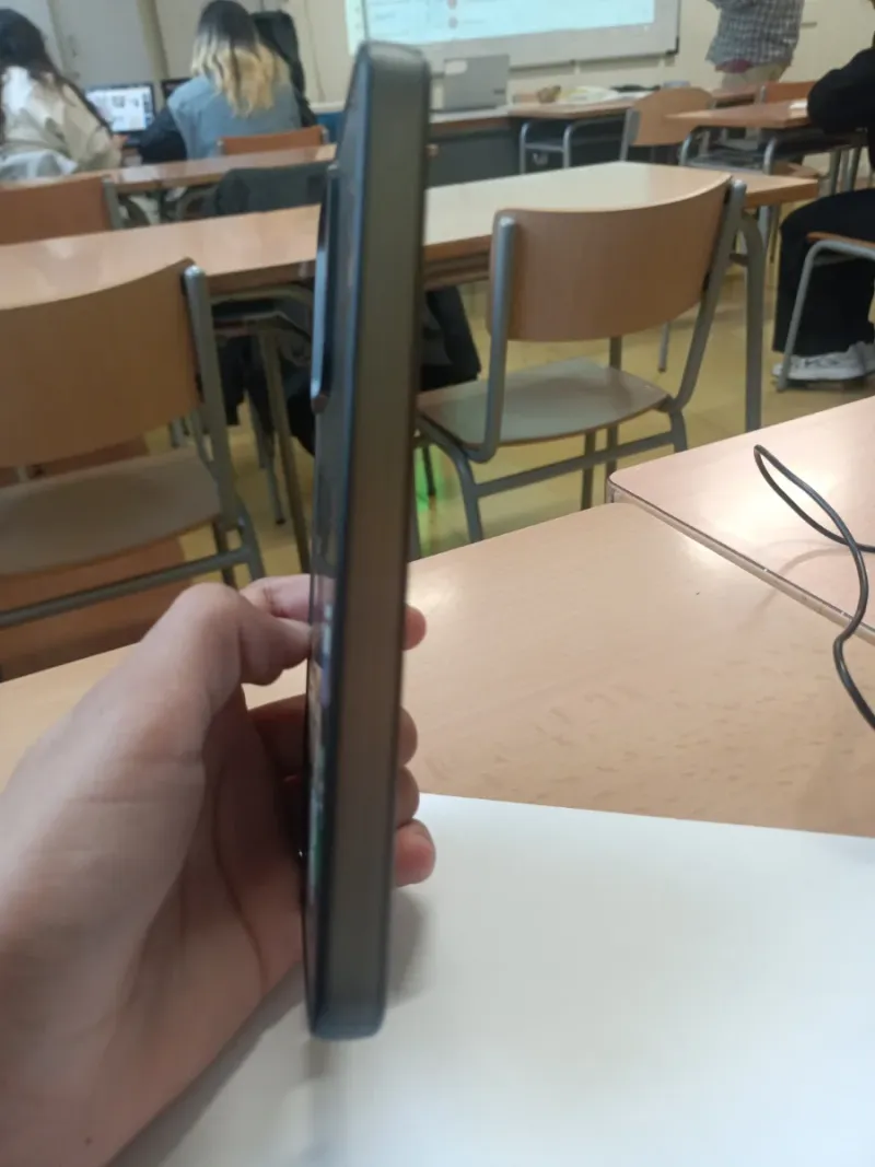 Funda para móvil translúcida afbeelding 3