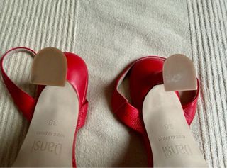 Zapatos rojos elegantes con tacón bajo – tipo Zara