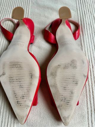 Zapatos rojos elegantes con tacón bajo – tipo Zara