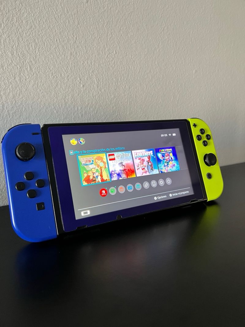 Nintendo Switch Azul y Amarillo afbeelding 2
