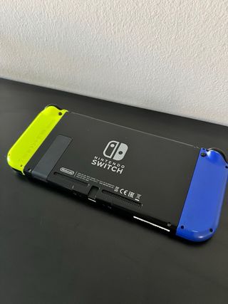 Nintendo Switch Azul y Amarillo