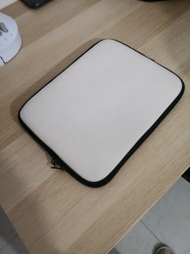 Funda portátil blanca