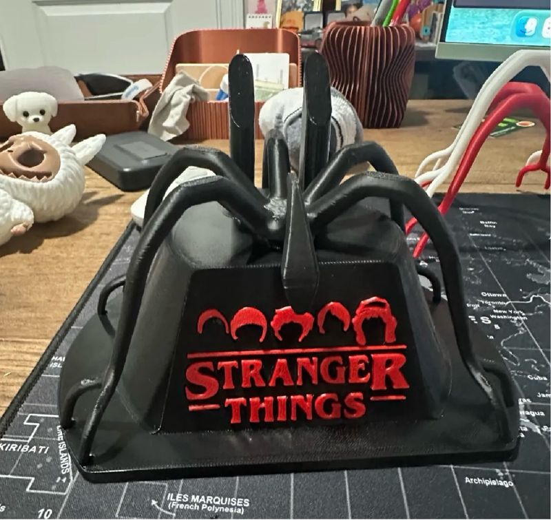 Soporte Mando PS5 Stranger Things