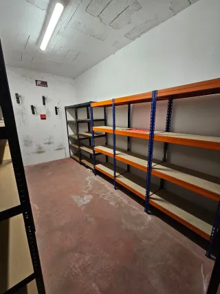 Trastero en urbanización "El Palmeral".