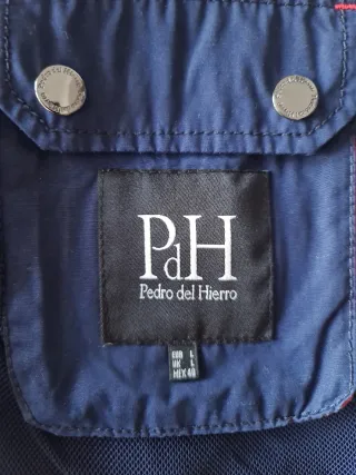 Chaqueta Pedro del Hierro azul marino  y roja