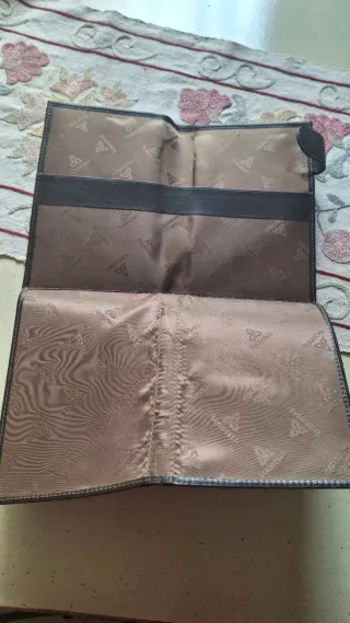 Cartera de piel para documentos