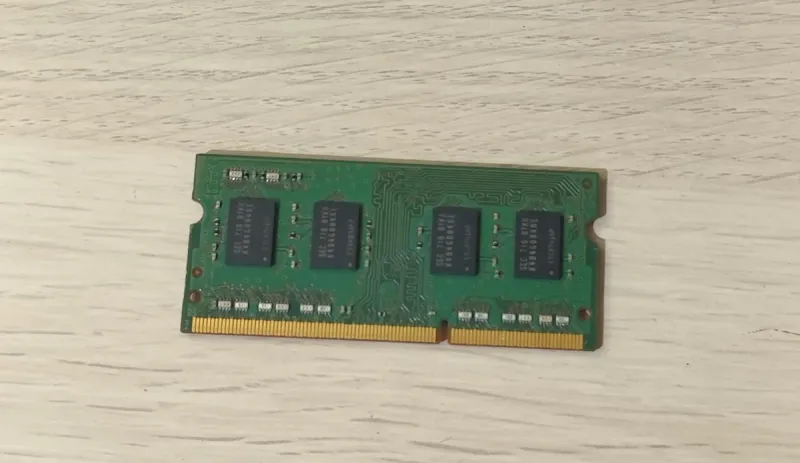 Memoria RAM Samsung 4GB DDR3 1600MHz