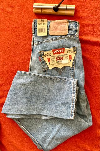 Pantalón Levi's 534 W30 L34 sin usar