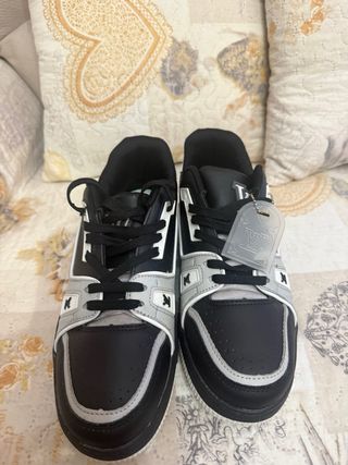 Sneakers Louis Vuitton Trainer LV Nere Grigie