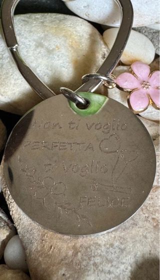 Portachiavi con Fiore Rosa e Frase motivazionale