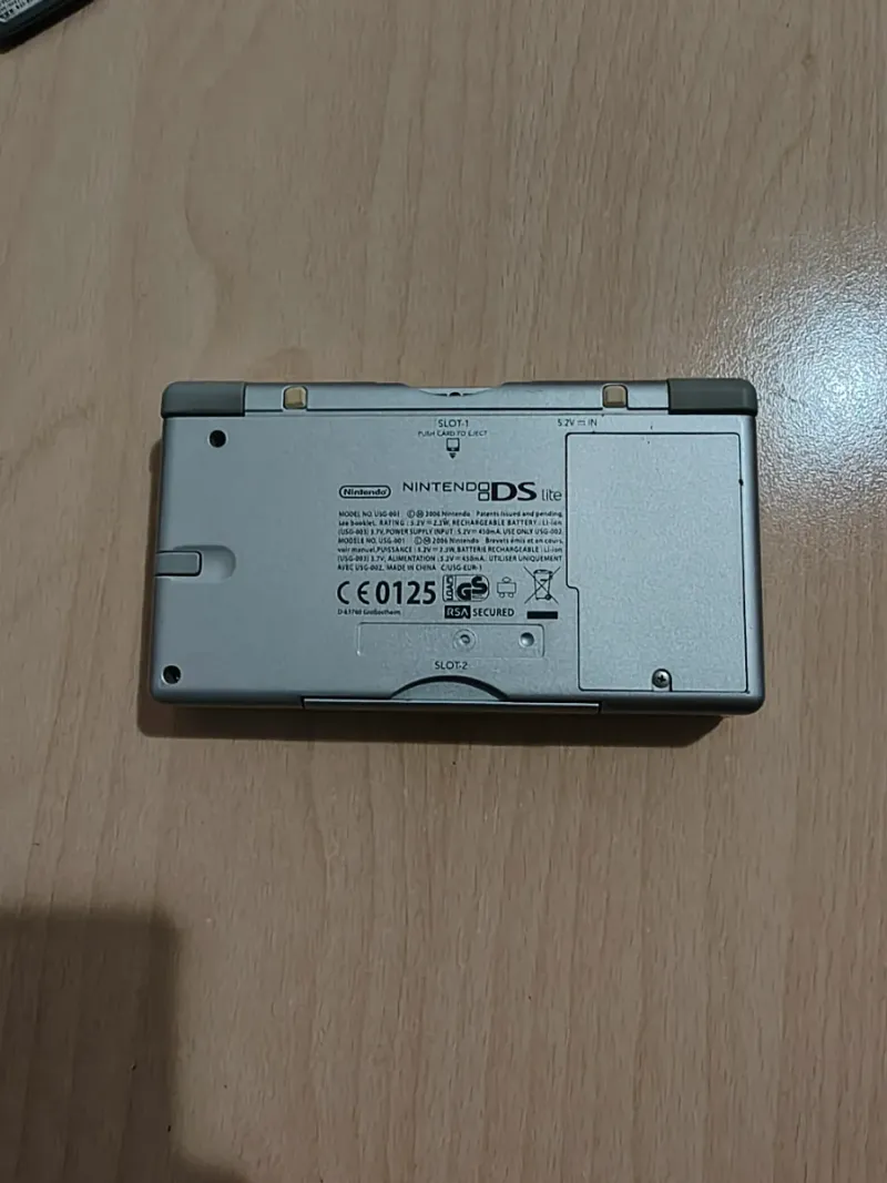 Nintendo DS Lite Rosa/Plata + Cargador afbeelding 6