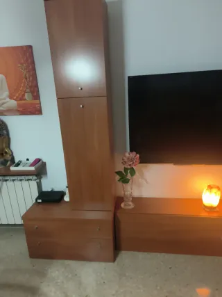 Mueble de comedor madera y cristal