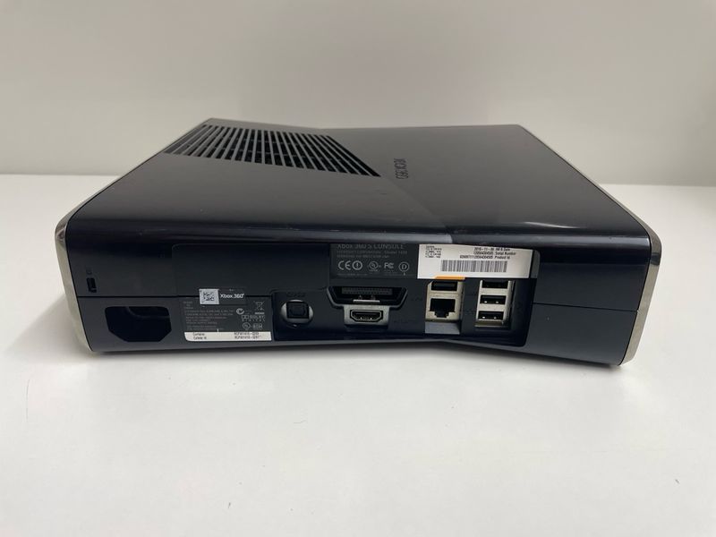 Xbox 360 Slim afbeelding 5