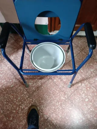 Silla WC Portátil para Movilidad Reducida