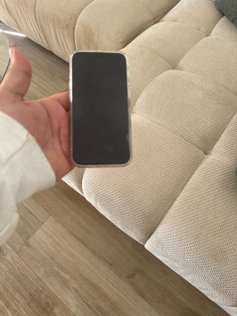iPhone 13 Pro - Plata escucho CAMBIOS afbeelding 2