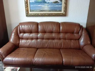 Sofá de piel auténtica marrón