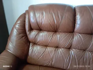 Sofá de piel auténtica marrón