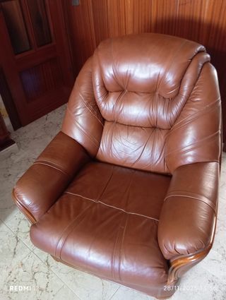 Sofá de piel auténtica marrón