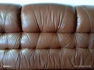 Sofá de piel auténtica marrón