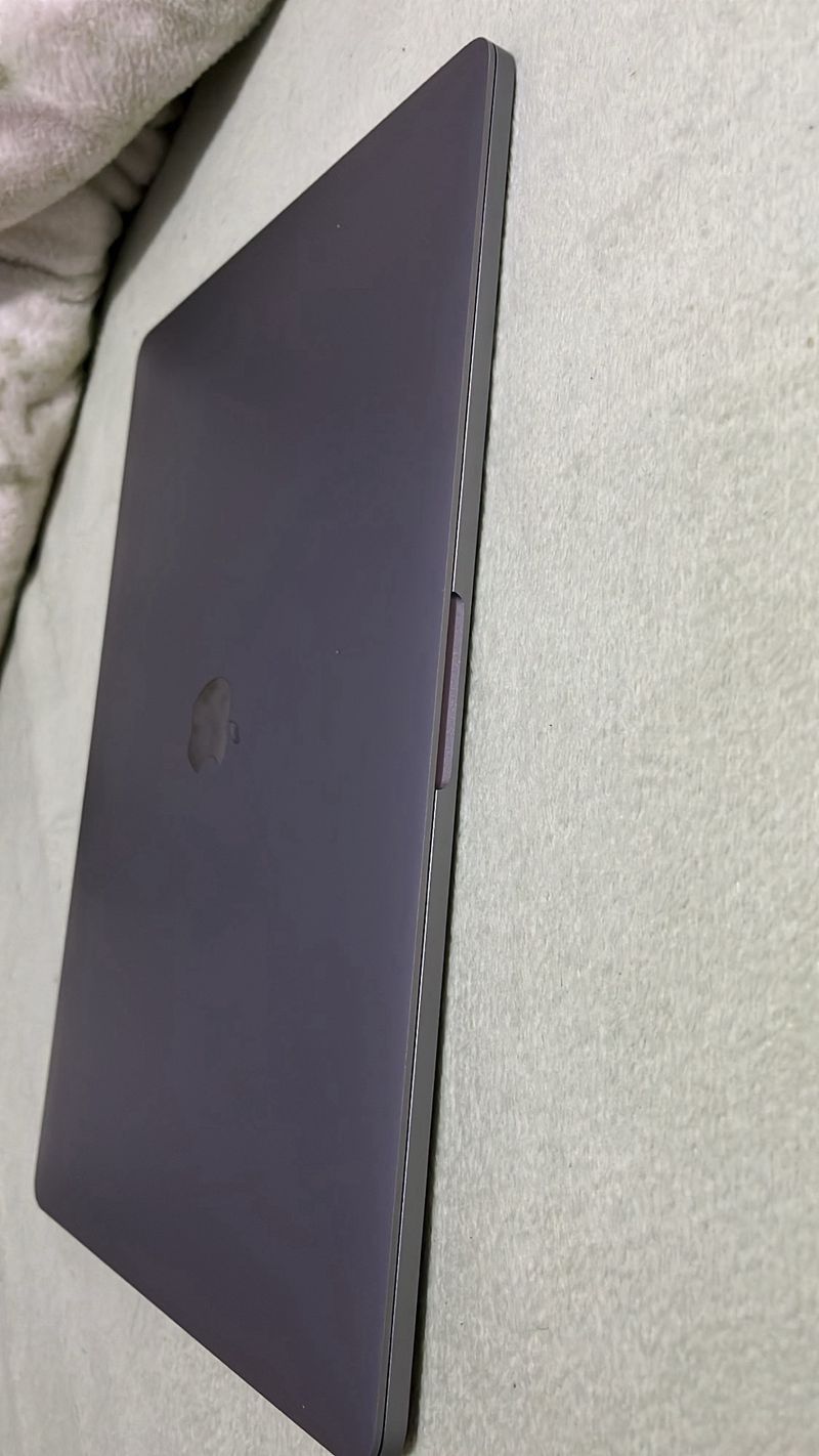 MacBook Pro 16 2019 1TB 32GB Space Gray afbeelding 5