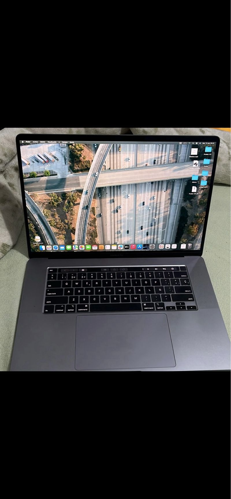 MacBook Pro 16 2019 1TB 32GB Space Gray afbeelding 8