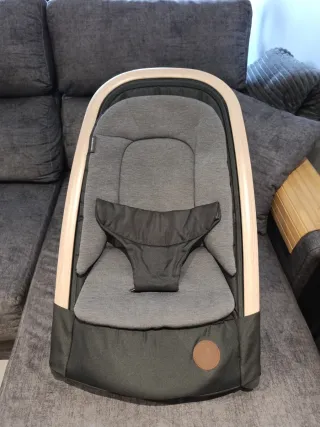 Hamaca MAXI-COSI 2024 madera y tonos grises