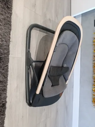 Hamaca MAXI-COSI 2024 madera y tonos grises