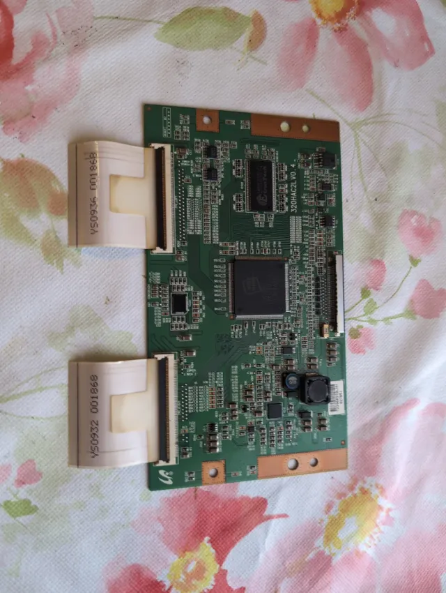 Tcon TV LE32B550