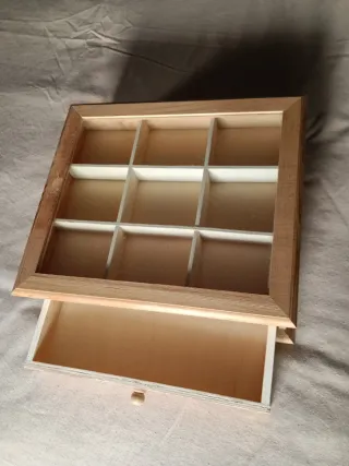 Joyero de madera con compartimentos