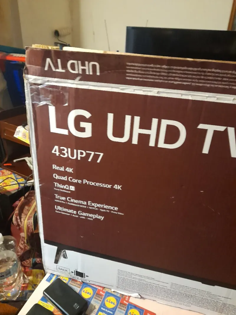 Caja TV LG 43 pulgadas UHD 4K
